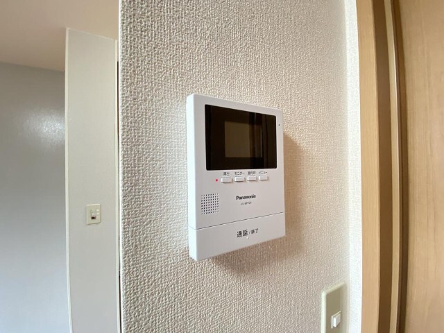 セキュリティ　同物件別室のイメージ画像となります　反転した間取りとなります