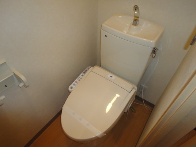 トイレ　シャワー付トイレ