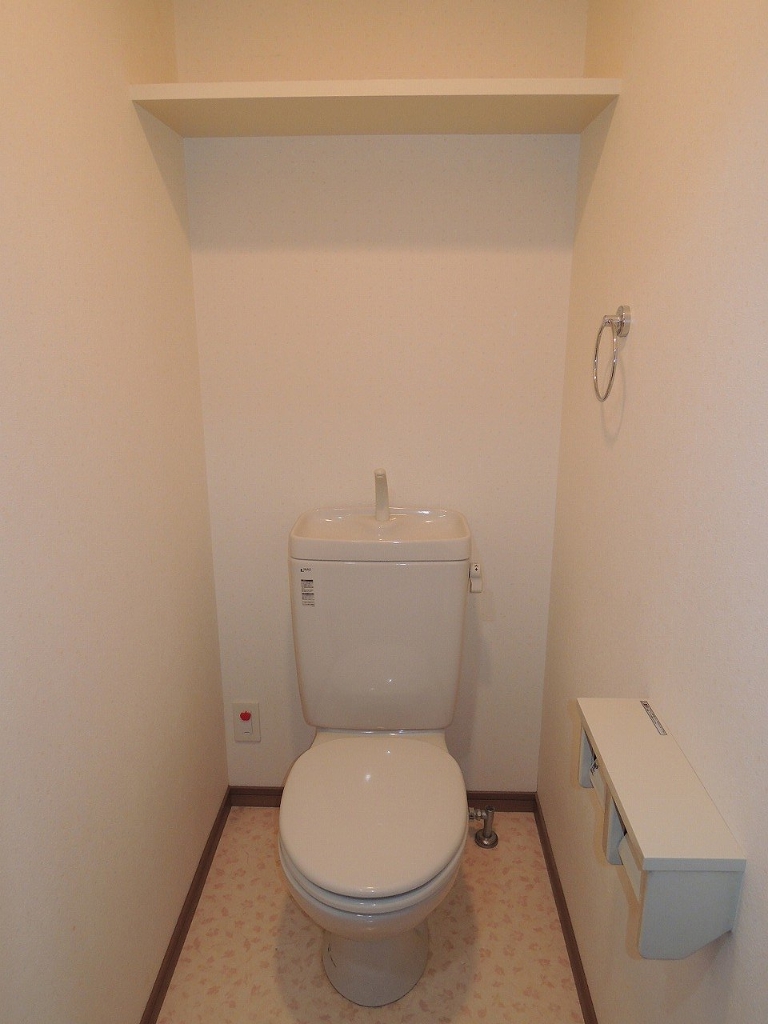 トイレ　別部屋参考写真。