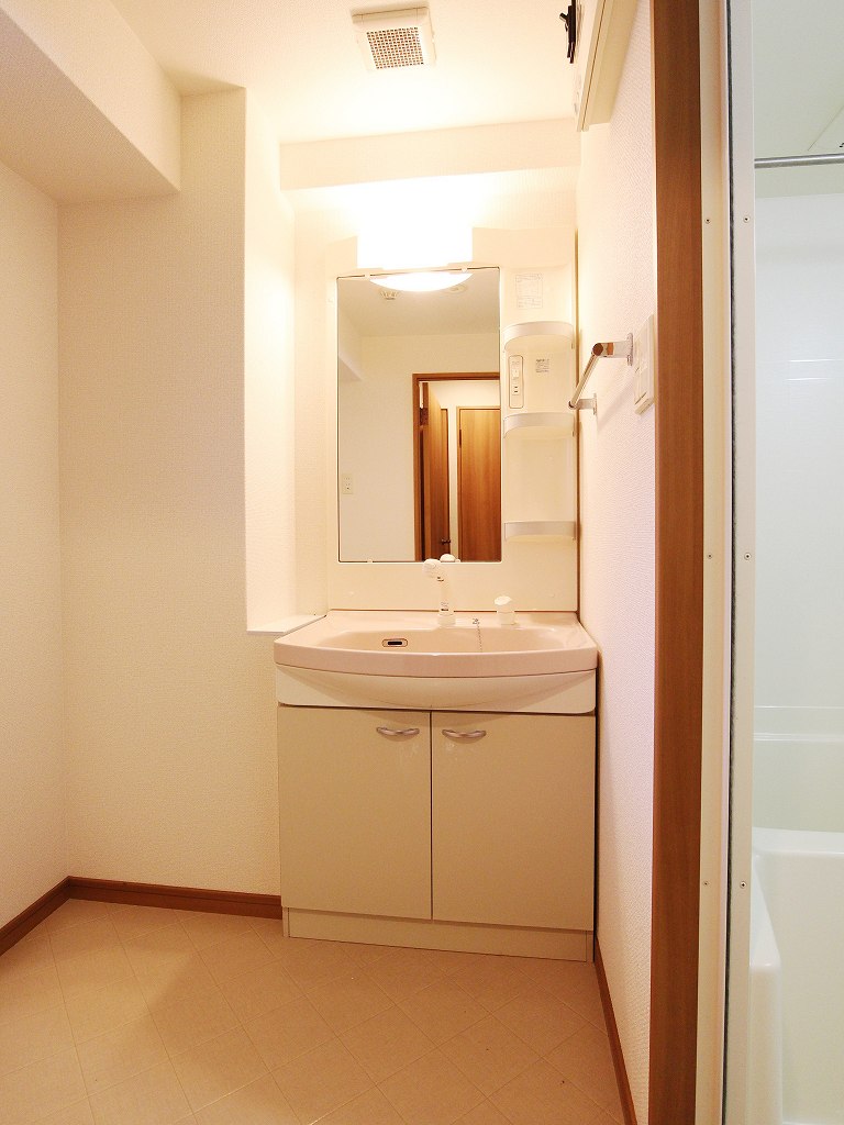 洗面設備　別部屋参考写真。