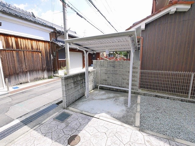 その他共有部分　駐輪場付きです