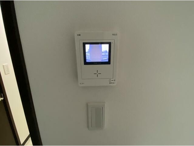 セキュリティ　女性の方でも安心のモニター付きインターホン♪