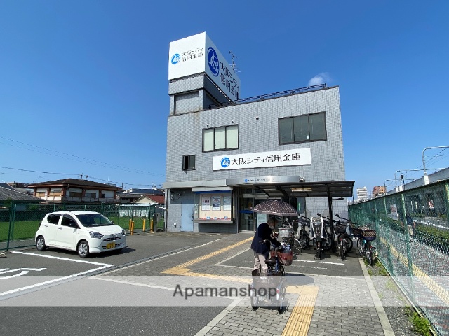 銀行　大阪シティ信用金庫（銀行）まで383m