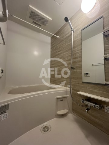 バス・シャワールーム　ルミナス上新庄　浴室