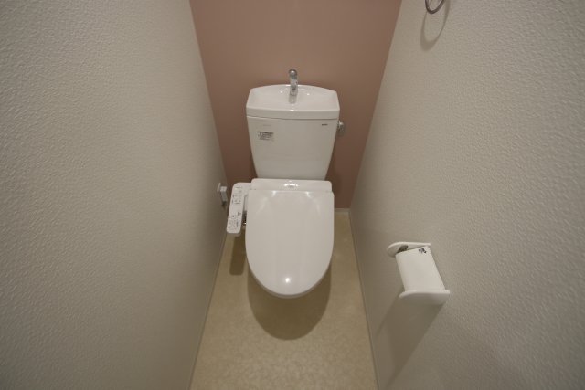 トイレ　＊他のお部屋のお写真の為現況優先