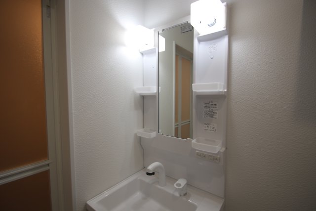 洗面設備　＊他のお部屋のお写真の為現況優先