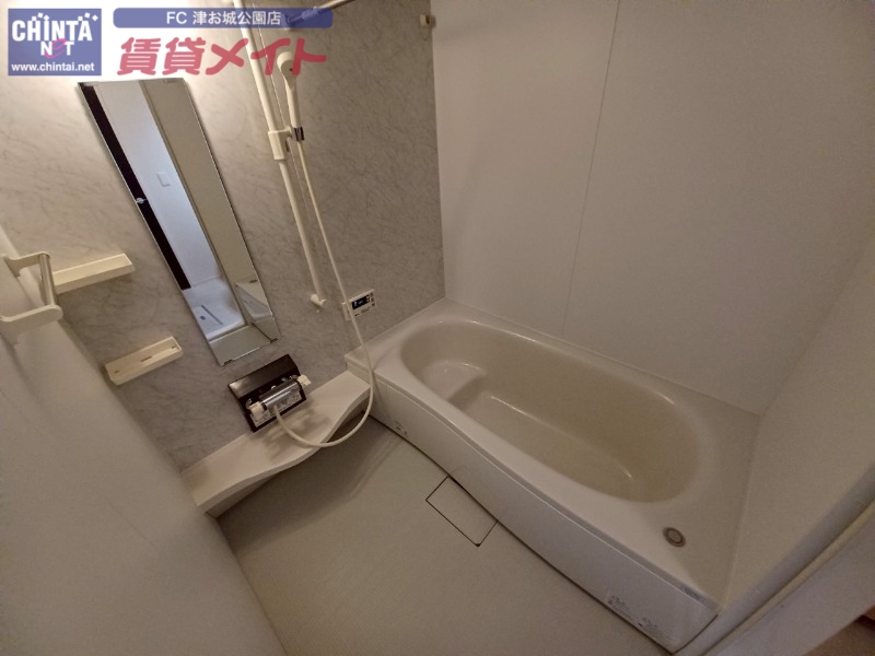 バス・シャワールーム　反転タイプ参考写真