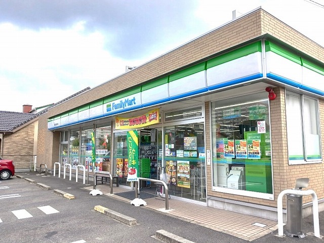 コンビニ　ファミリーマート北名古屋清水店（コンビニ）まで350m