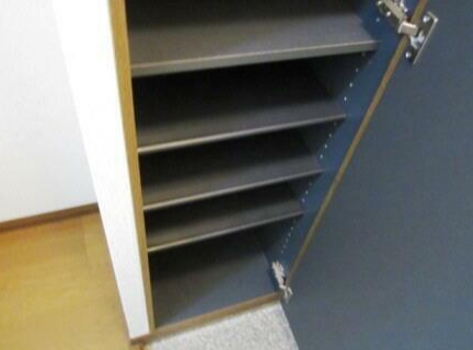 玄関　玄関にはシューズBOXあり☆