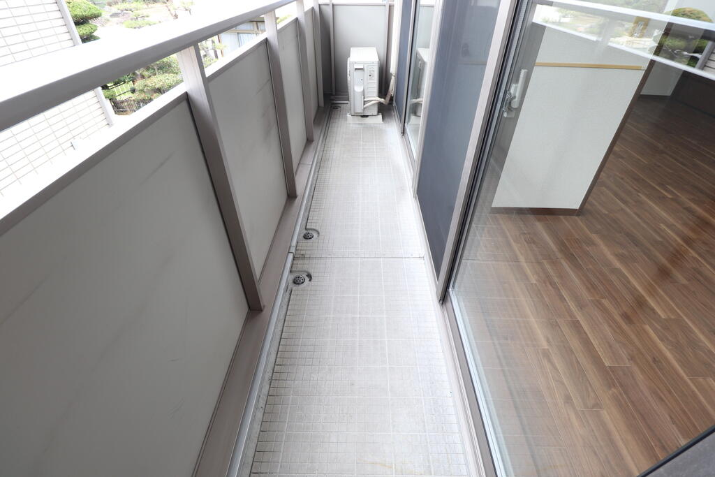 バルコニー　バルコニーも広々♪