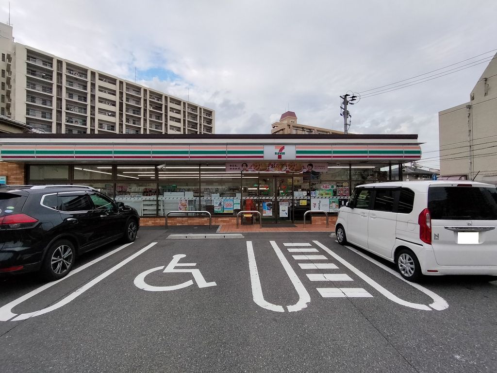 コンビニ　セブン-イレブン 小倉清水３丁目店（コンビニ）まで670m