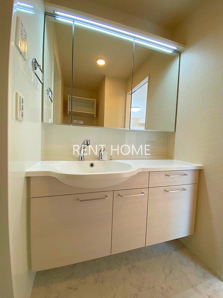 洗面設備　洗髪洗面化粧台