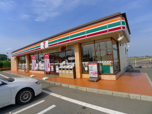 コンビニ　セブンイレブン龍舞バイパス店（コンビニ）まで500m
