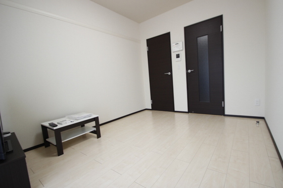 居室・リビング　※別号室の写真です