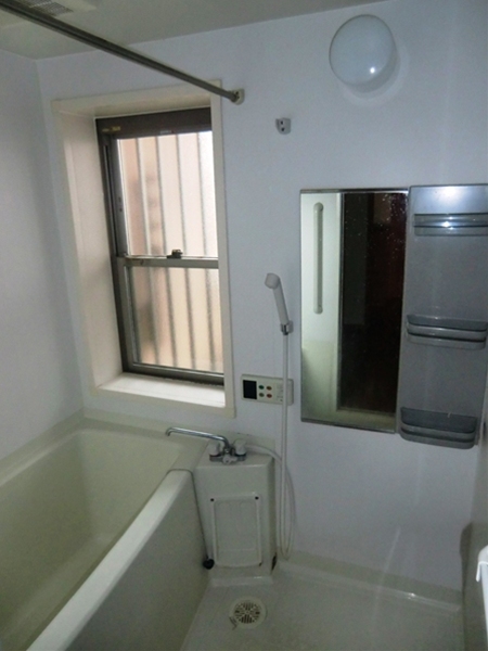 バス・シャワールーム　お風呂です
