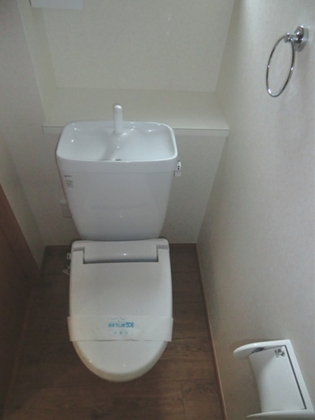 トイレ　落ち着いたトイレです