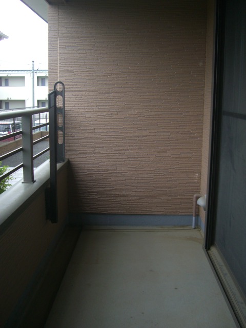 バルコニー　陽当たり良好なバルコニーです