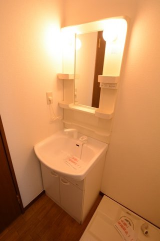 洗面設備　洗髪洗面化粧台付き♪