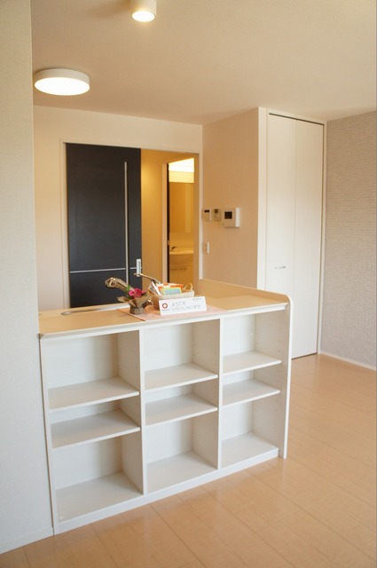 居室・リビング　オシャレな対面式キッチン