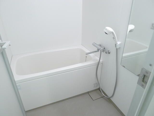 バス・シャワールーム　※別部屋写真参照