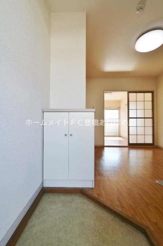玄関　同型別部屋写真