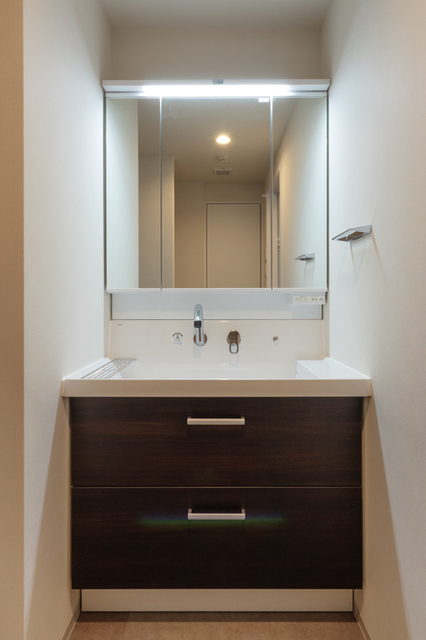 洗面設備　※写真は同タイプ住戸です。