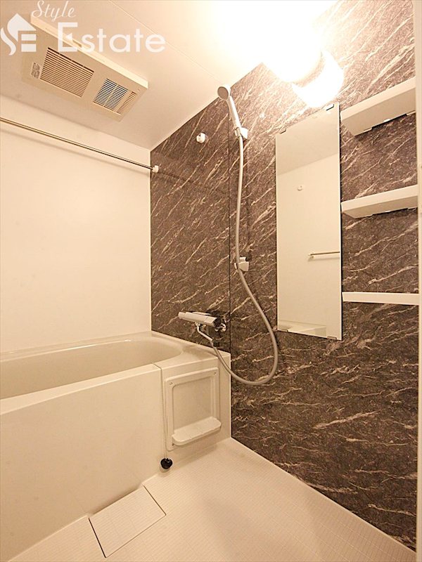 バス・シャワールーム　バスルーム