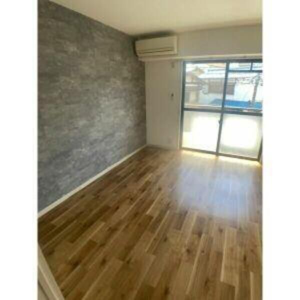 居室・リビング　ゆったり過ごせる居間です