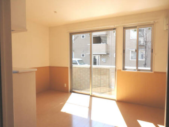 居室・リビング　*105 ＬＤＫ