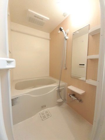 バス・シャワールーム　ゆったり過ごせるお風呂です