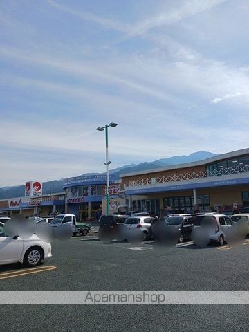 スーパー　マルナカ新居浜店（スーパー）まで1000m