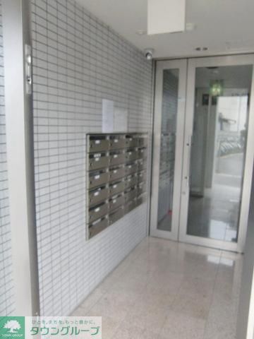 エントランス　オートロック付きですよ。