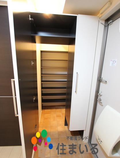 玄関　※写真は同型タイプとなります