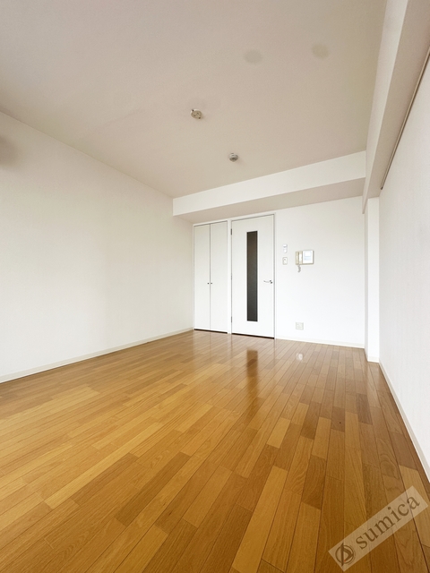 居室・リビング　８．６帖の広々とした洋室・レイアウトは自由自在です♪♪