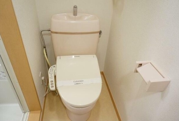 トイレ　※こちらの写真は他部屋参考写真です