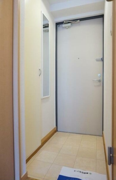 玄関　※こちらの写真は他部屋参考写真です