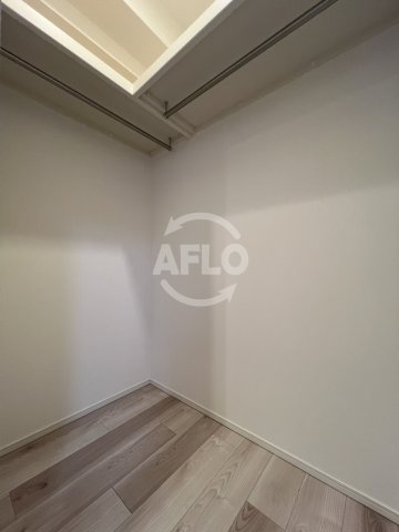 収納　LiveCasa天満橋　ウォークインクローゼット
