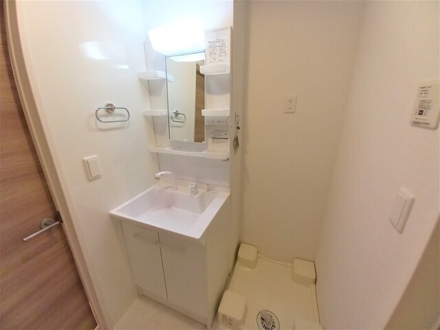 洗面設備　洗髪洗面化粧台