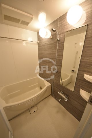 バス・シャワールーム　ザ・タワー大阪レジデンス　バスルーム