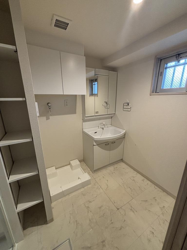 トイレ　※掲載写真は同タイプの別居室のものです。