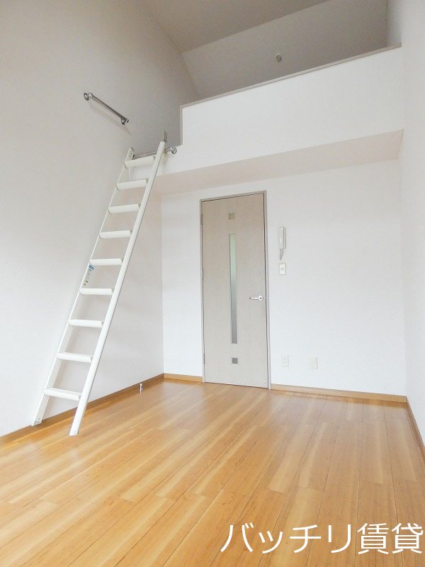 居室・リビング　画像は別号室タイプの為、現状を優先致します。