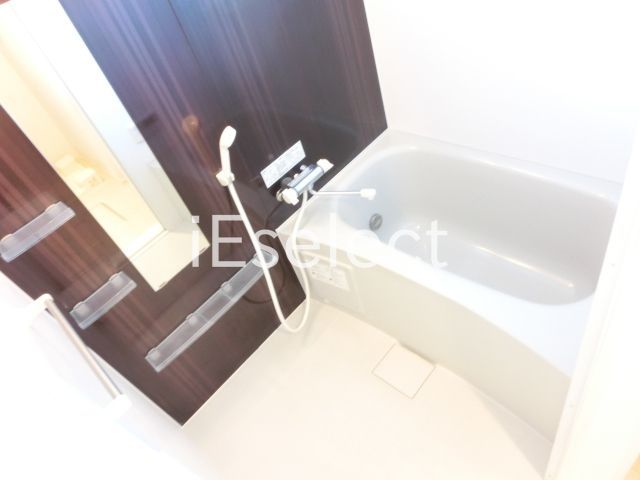 バス・シャワールーム　いつでも温ったか追焚き機能付きです