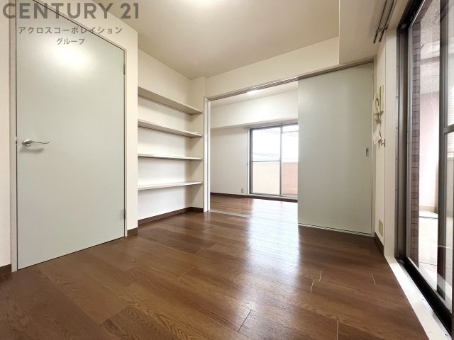 居室・リビング　エアコンつきで快適に過ごせます