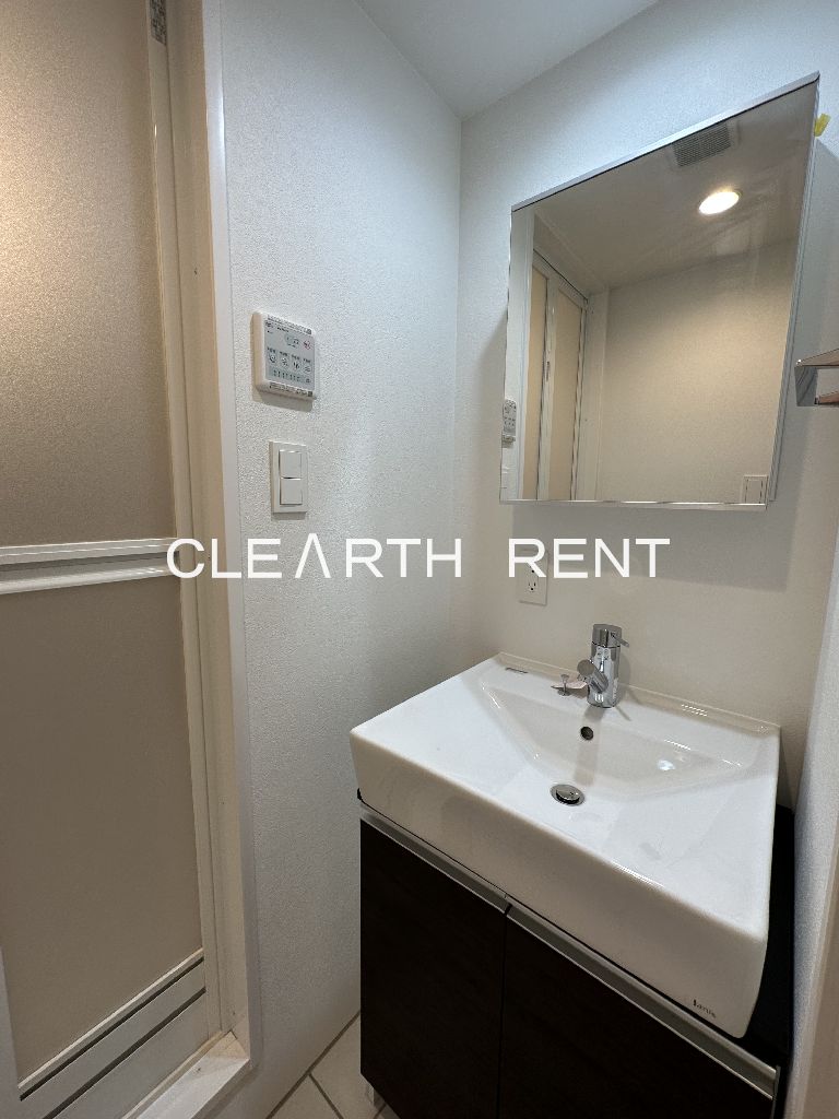 洗面設備　同タイプ別住戸写真となります。現況と異なる場合がございます。