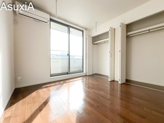 居室・リビング　同タイプ間取りの別部屋写真です。