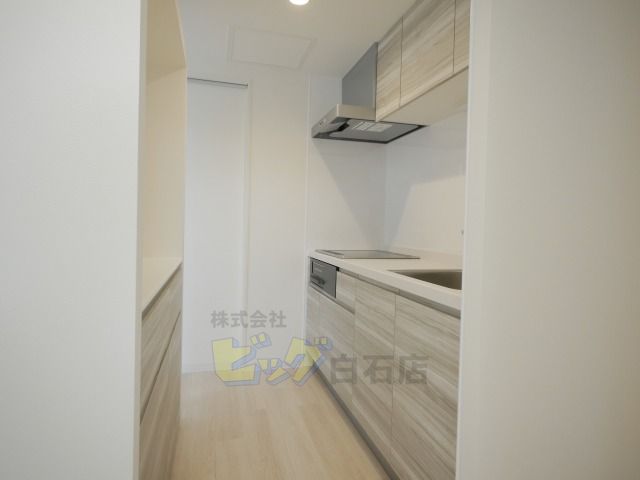 キッチン　人気で使用しやすい独立型システムキッチンです♪