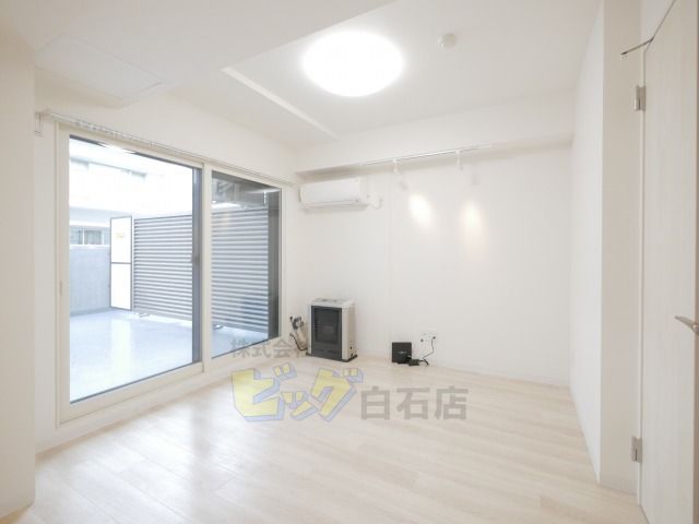 居室・リビング　使いやすい広々としたリビングです♪