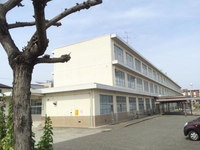 小学校　静岡市立駒形小学校（小学校）まで584m