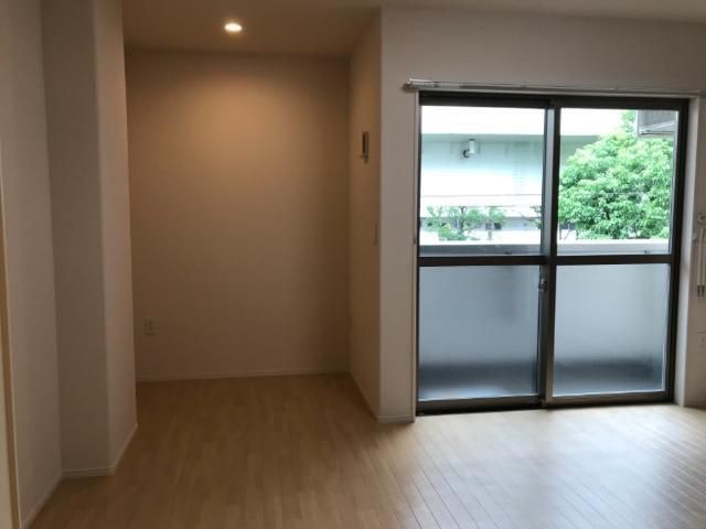 居室・リビング　8.3帖あります
