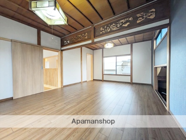 ドラックストア　ドラッグストアコスモス　西中新田店（ドラッグストア）まで543m
